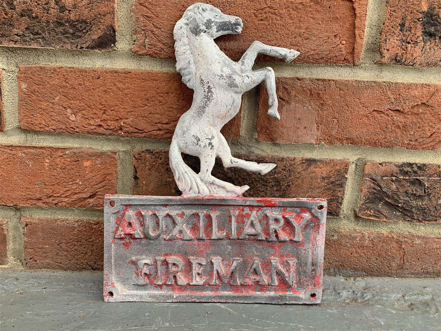 <p>Ex Goodwood cast aluminium auxiliary Fireman sign</p>