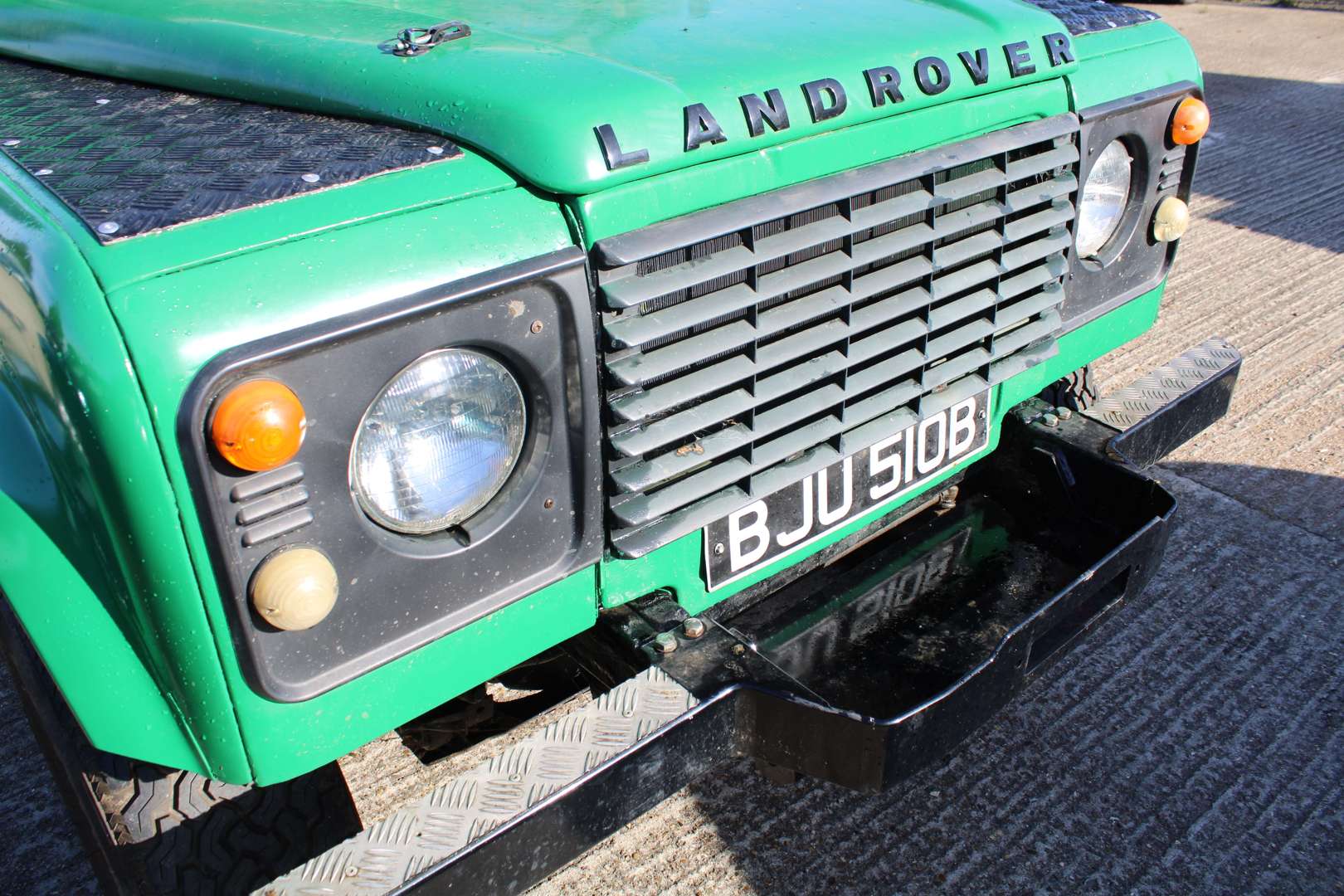<p>1964 LAND ROVER 88" 3.5 V8 SERIES 2A&nbsp;</p>