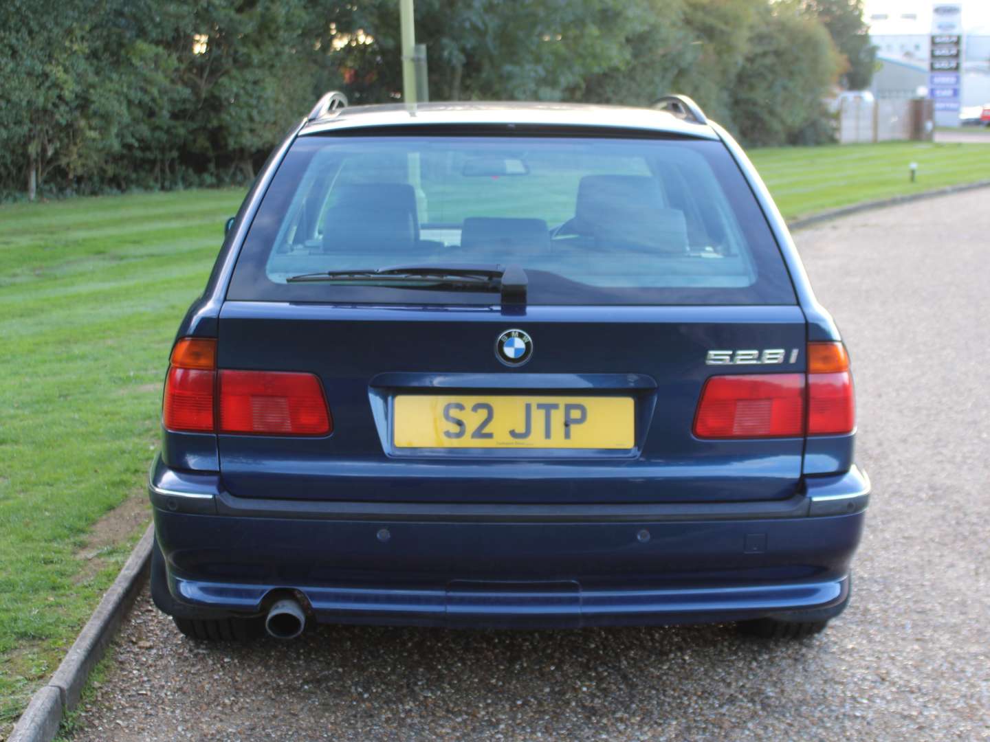 <p>1998 BMW 528I SE TOURING AUTO</p>