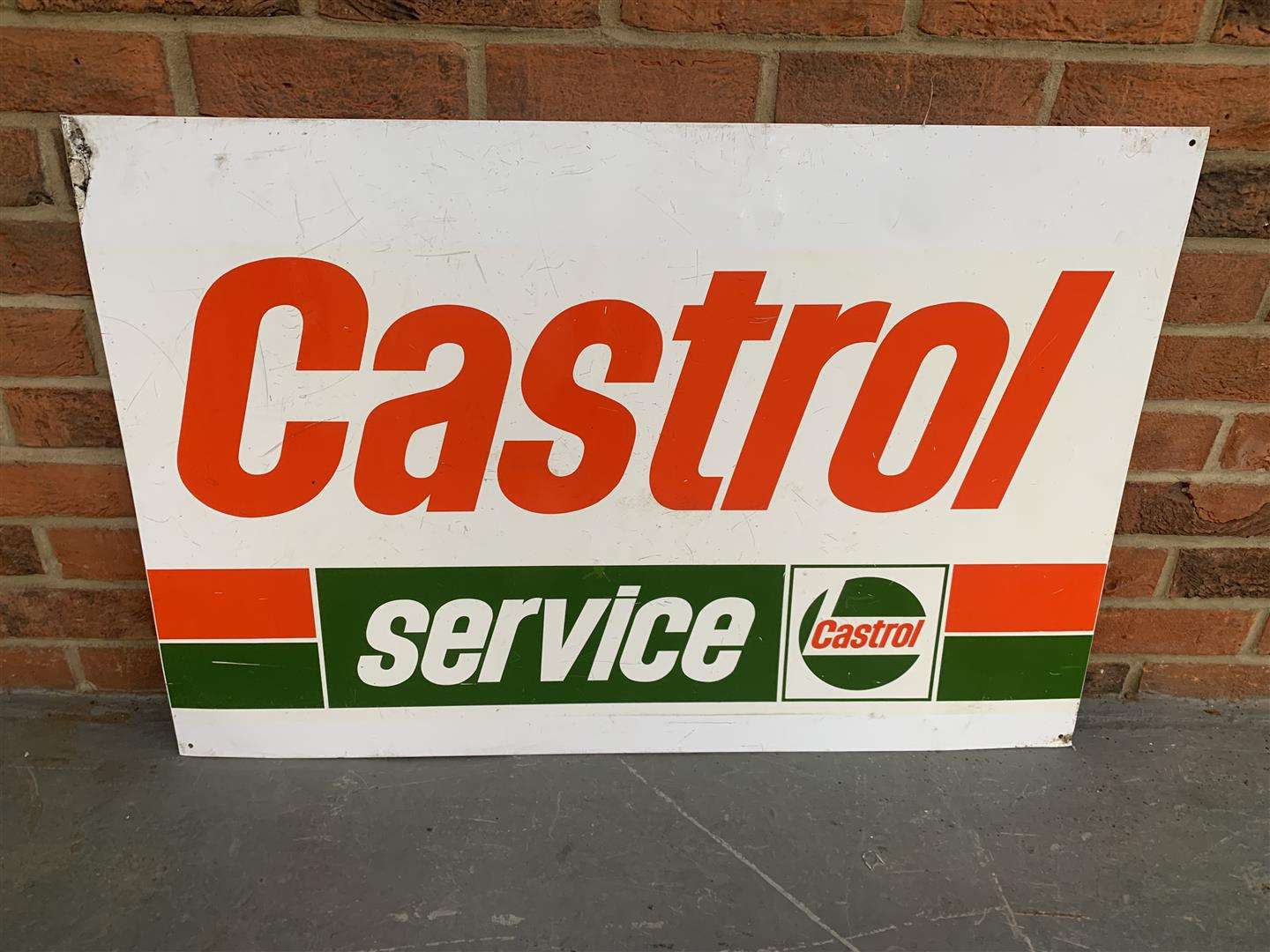 <p>Aluminium Castrol Service Sign</p>