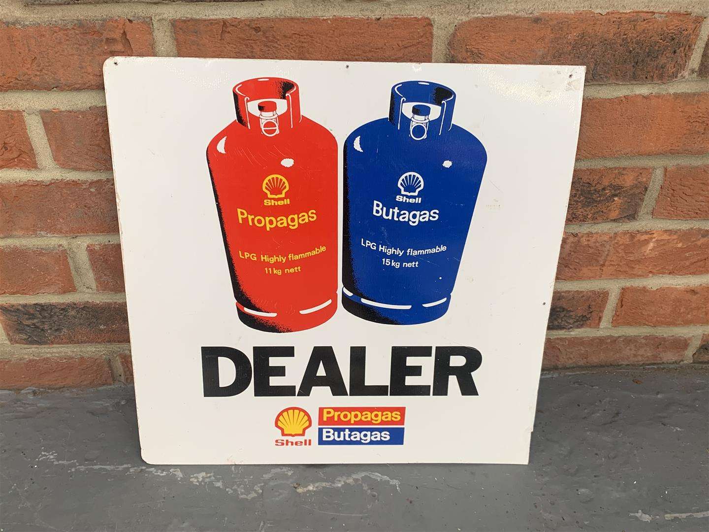 <p>Aluminium Shell Propagas &amp; Butagas Dealer Sign</p>
