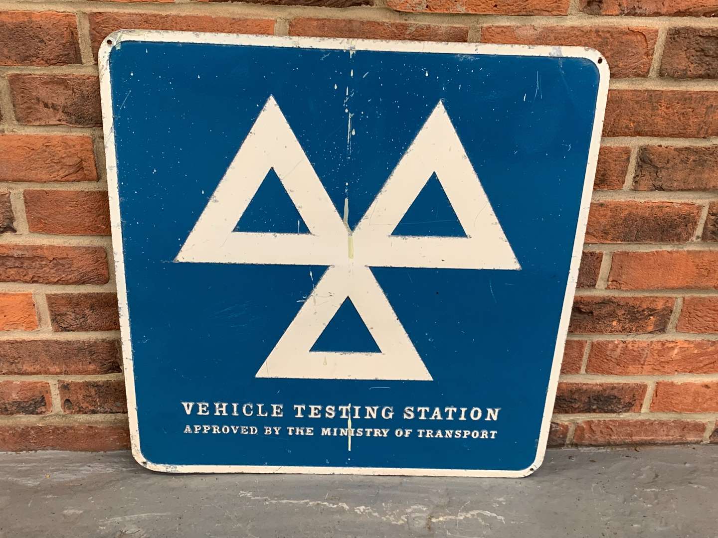 <p>Aluminium Vehicle Testing Station Sign</p>