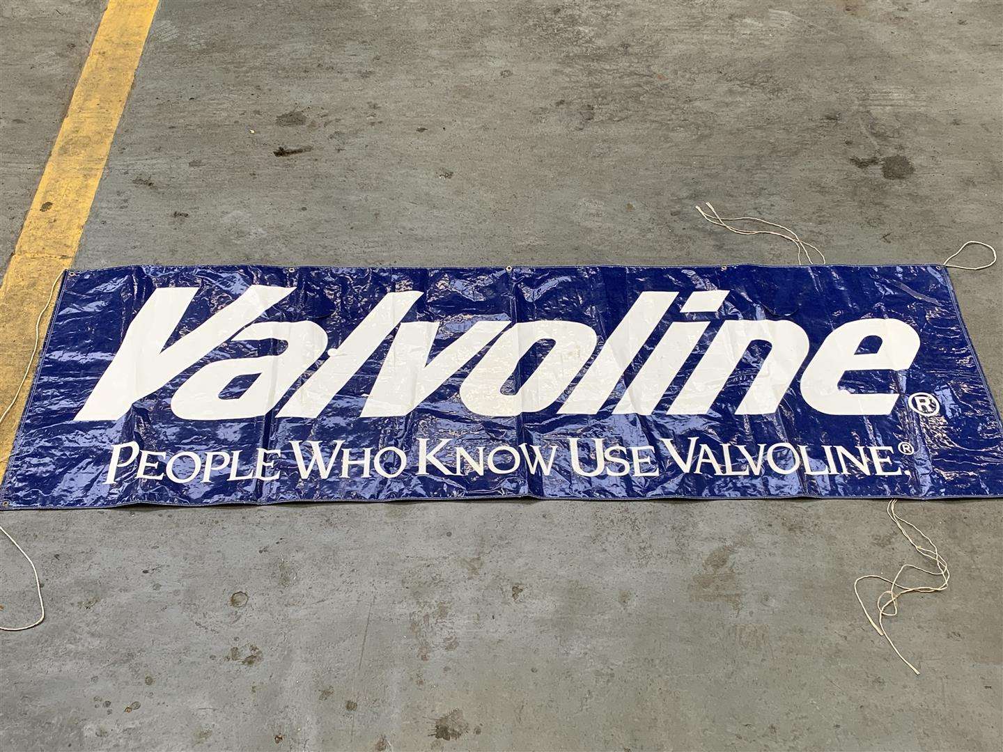 <p>Valvoline Banner</p>