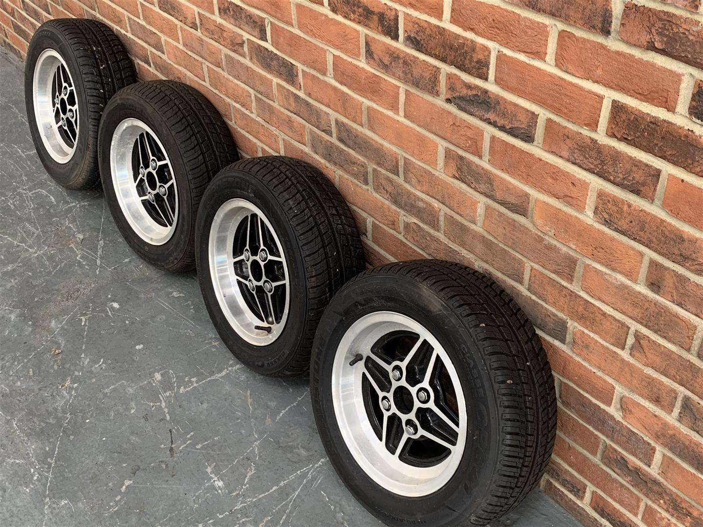<p>Set Of Four RS2000 Alloy Wheels</p>