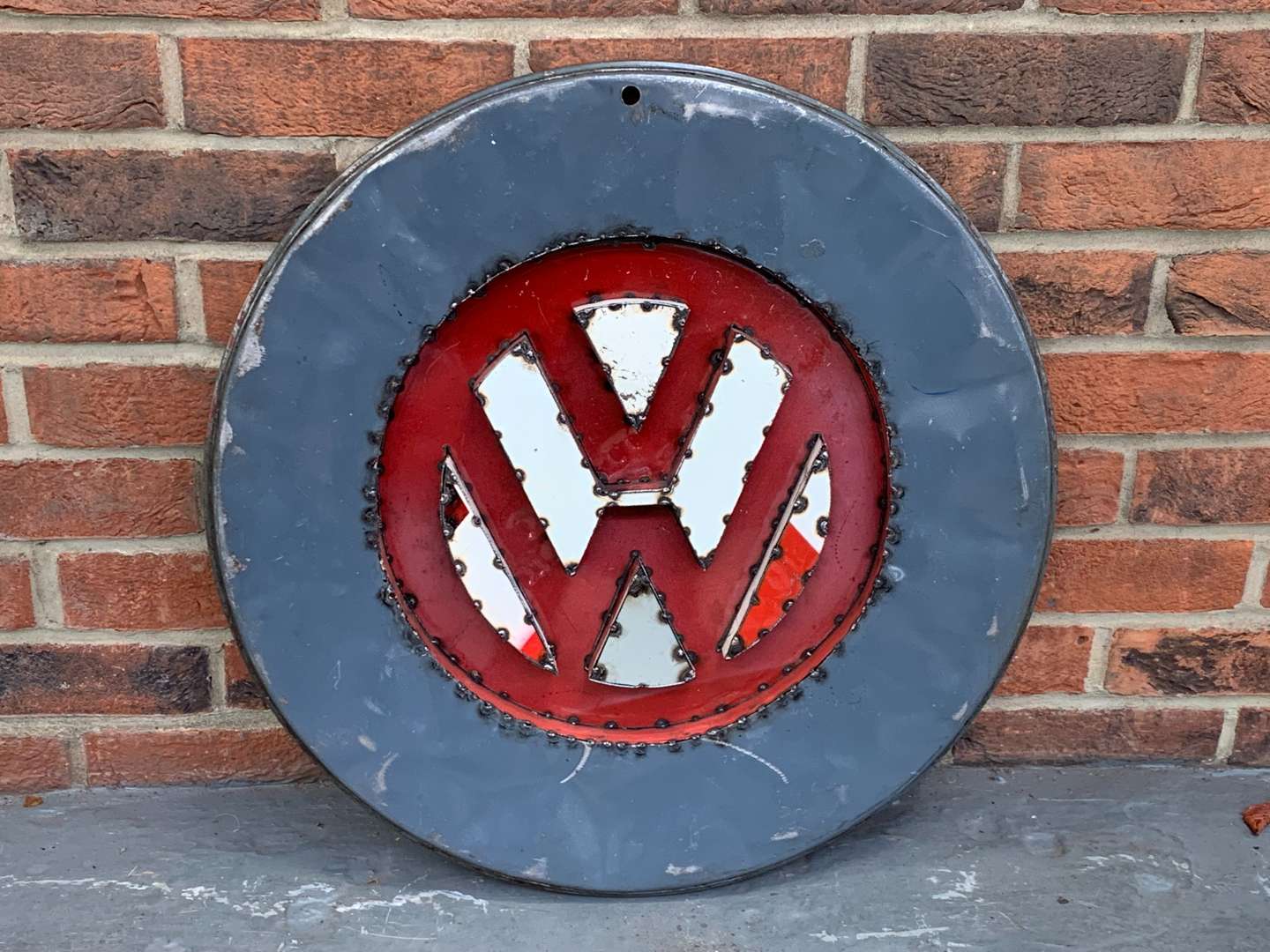 <p>Modern Metal VW Circular Wall Art</p>