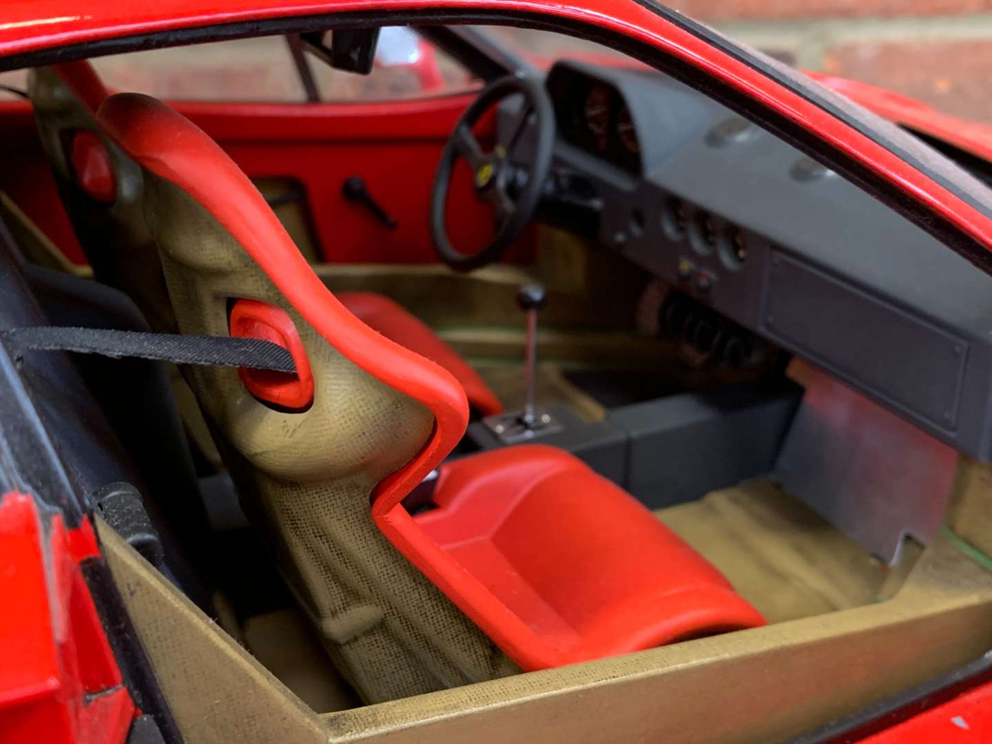 <p>Ferrari F40 1:8 Scale Model</p>