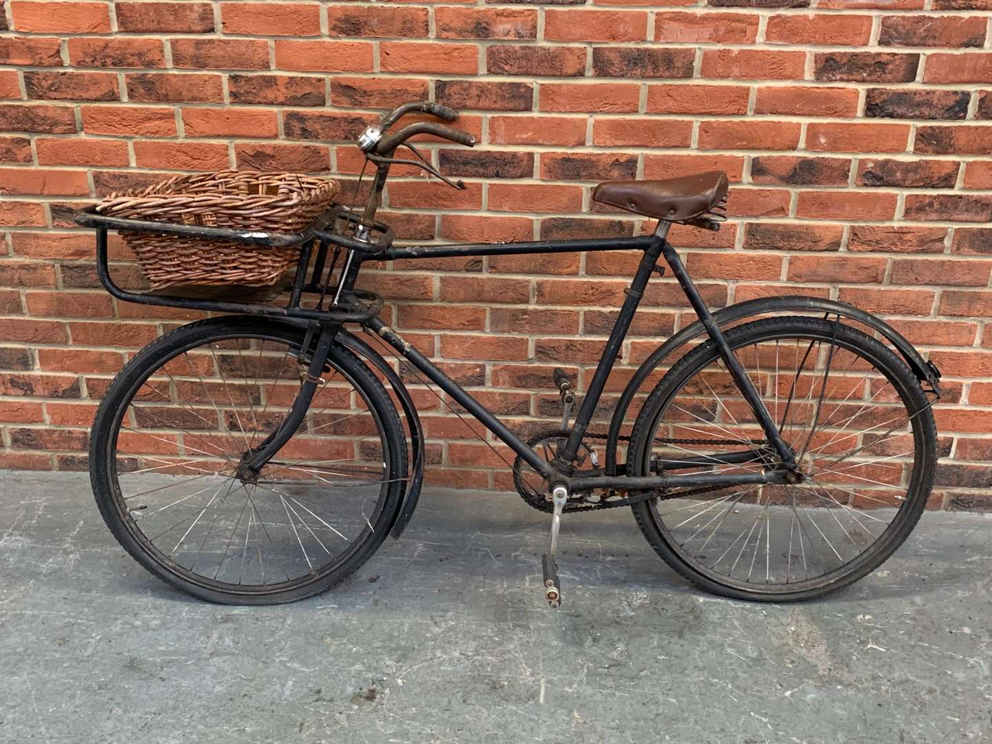 <p>Vintage Black Trade Bike &amp; Basket</p>