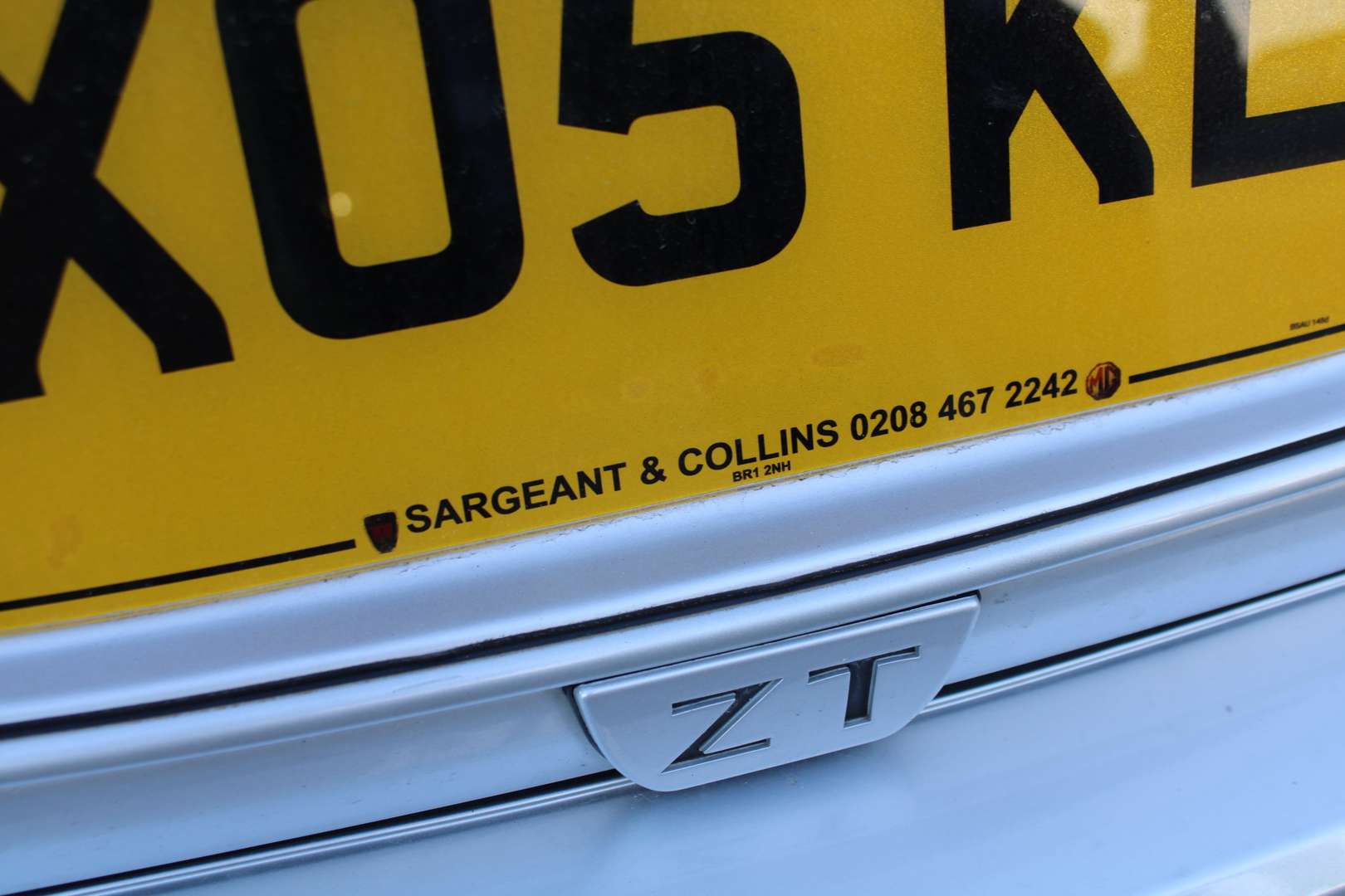 <p>2005 MG ZT SE 2.5 V6 190</p>