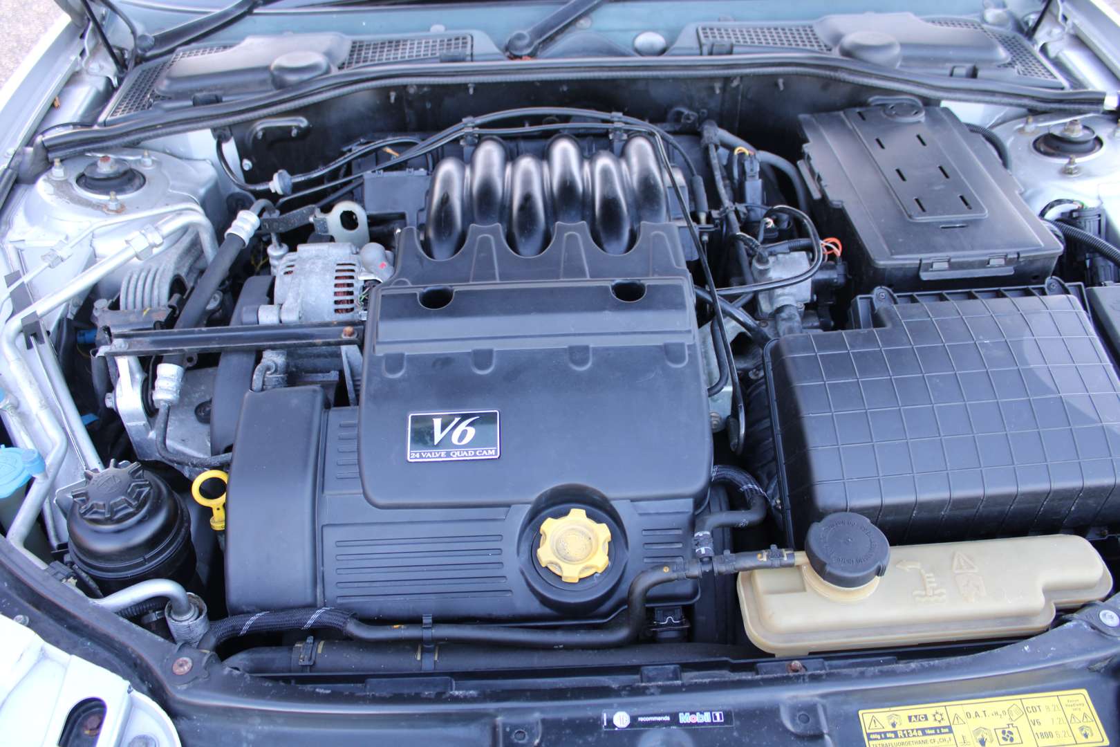 <p>2005 MG ZT SE 2.5 V6 190</p>