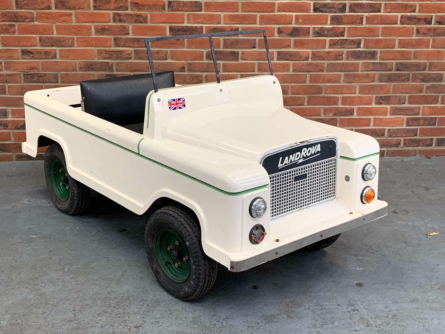 <p>Childs Petrol Powered Land Rover</p>