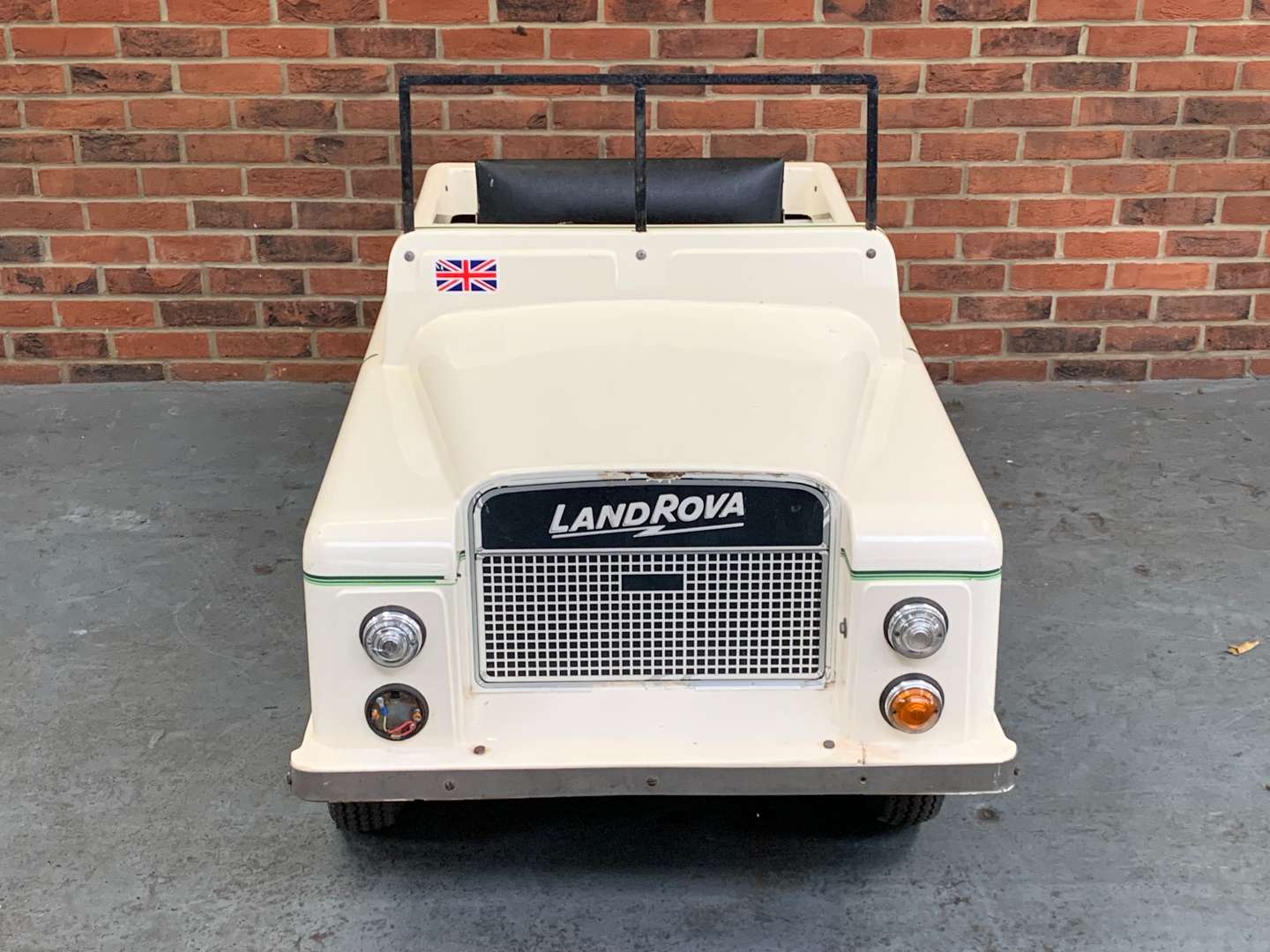 <p>Childs Petrol Powered Land Rover</p>