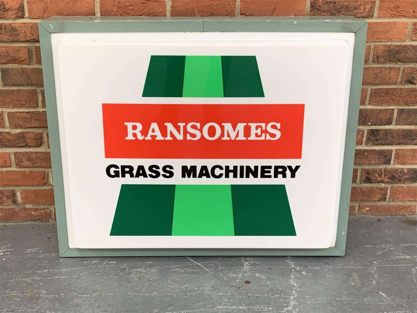 <p>Ransomes Grass Machinery Illuminated Dealership Sign&nbsp;</p>