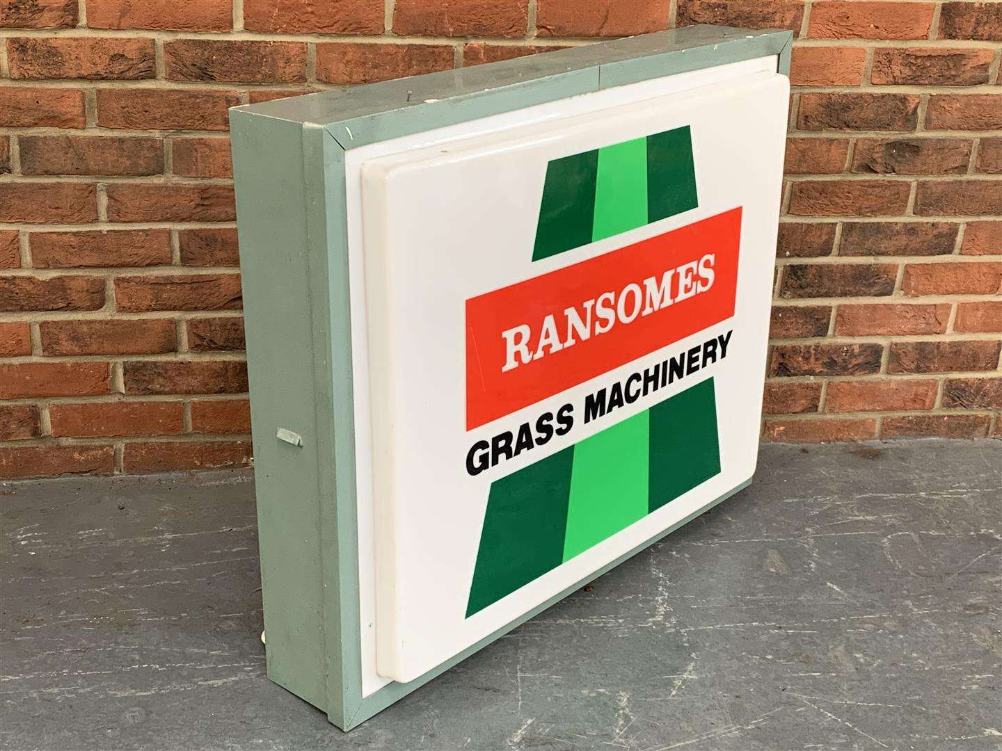 <p>Ransomes Grass Machinery Illuminated Dealership Sign&nbsp;</p>