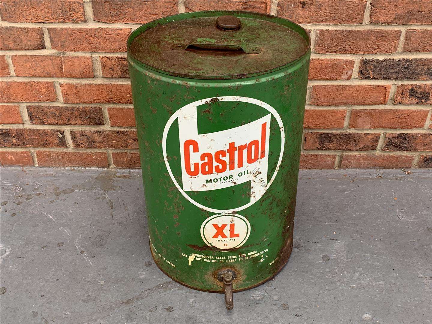 <p>Vintage 10 Gallon Castrol XL Oil Drum</p>