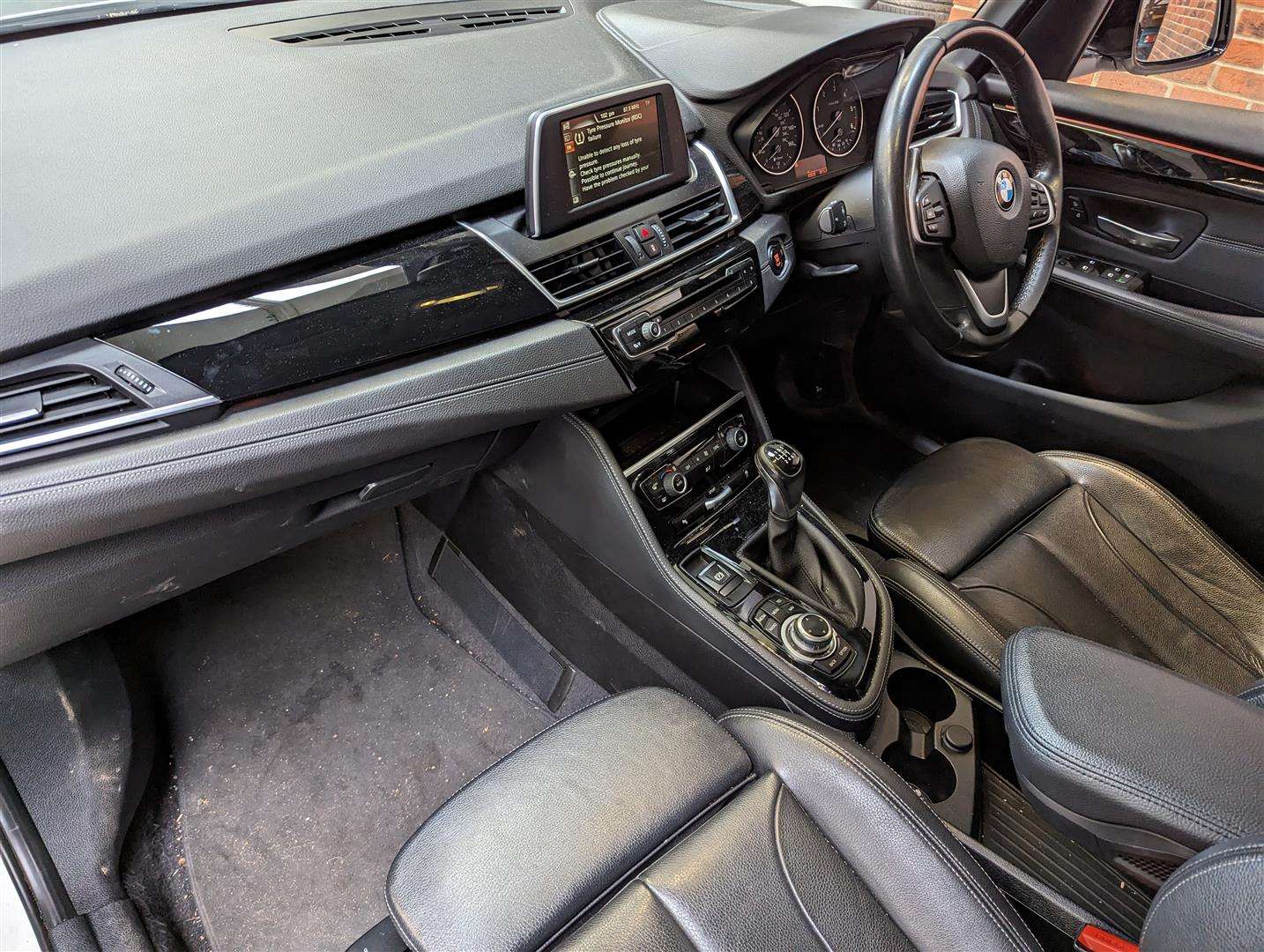 <p>2015 BMW 218D SPORT</p>