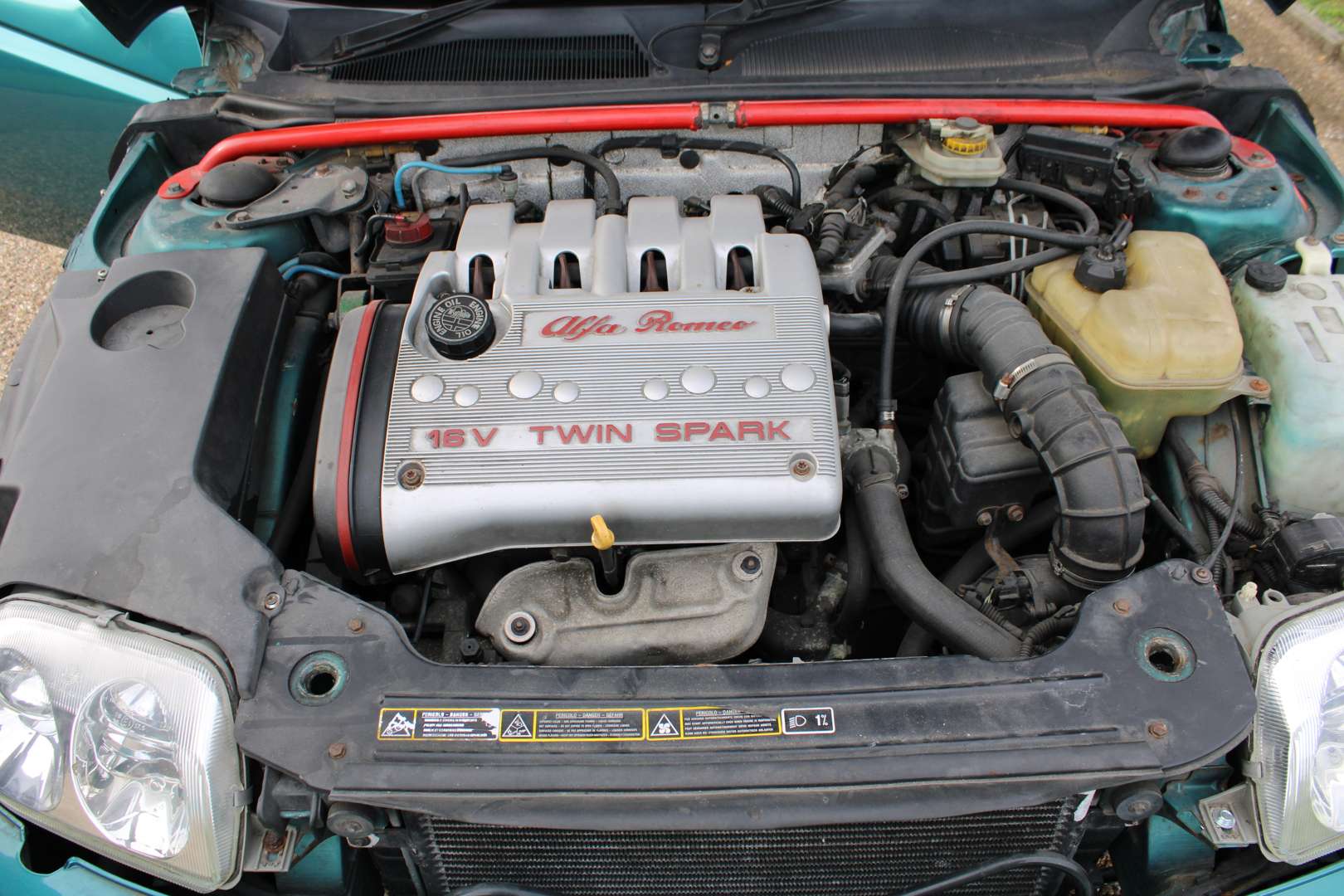 <p>1999 ALFA ROMEO GTV LUSSO T-SPARK 16V</p>