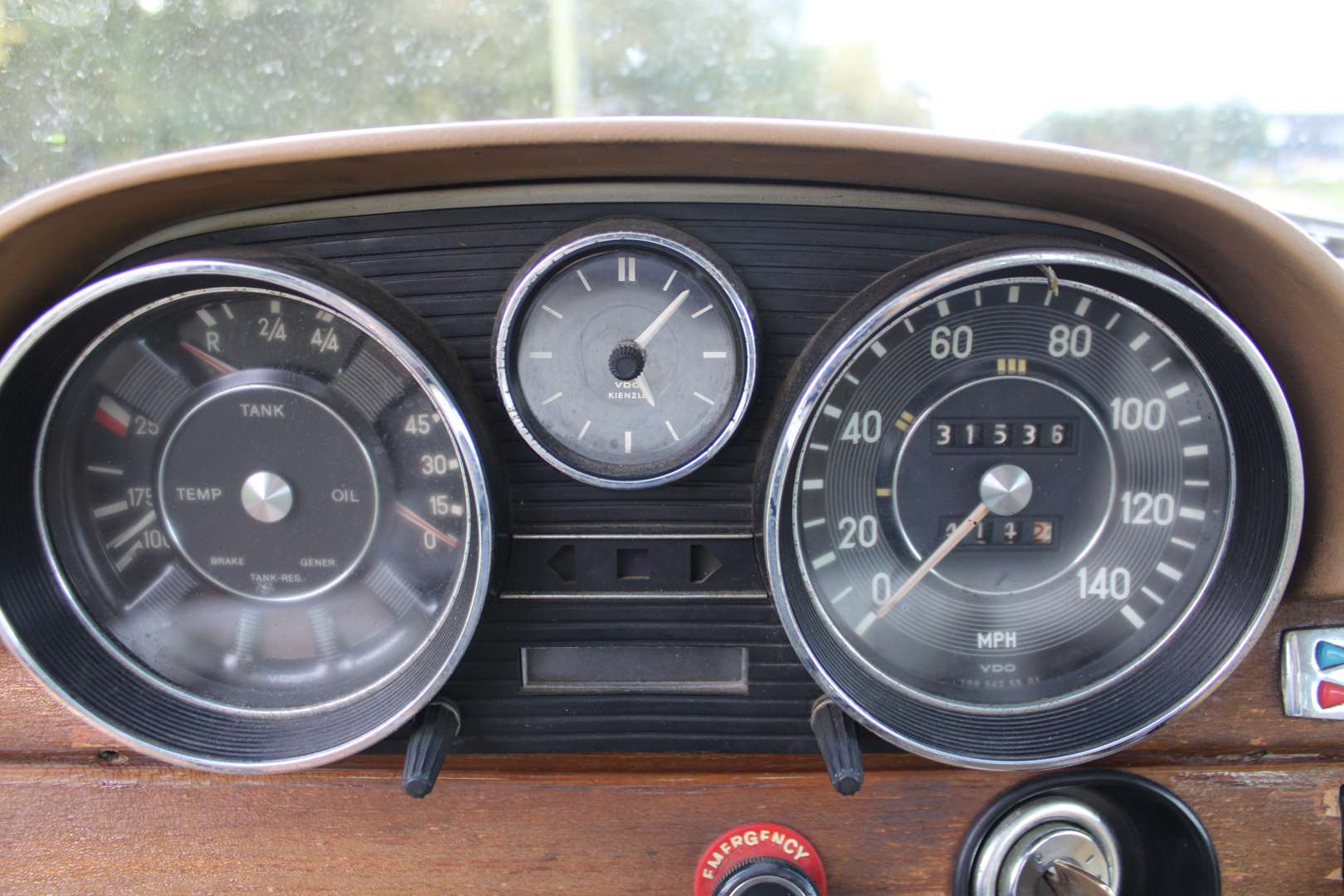 <p>1968 MERCEDES W108 250 S SALOON LHD</p>
