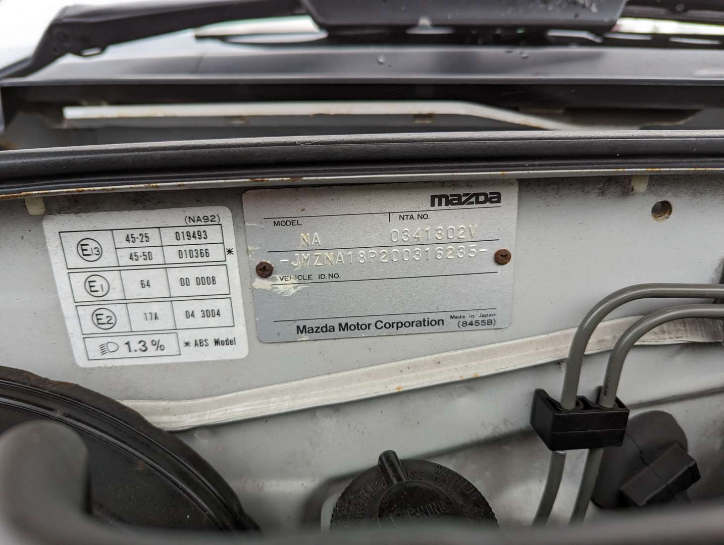 <p>1997 MAZDA MX-5 HARVARD</p>