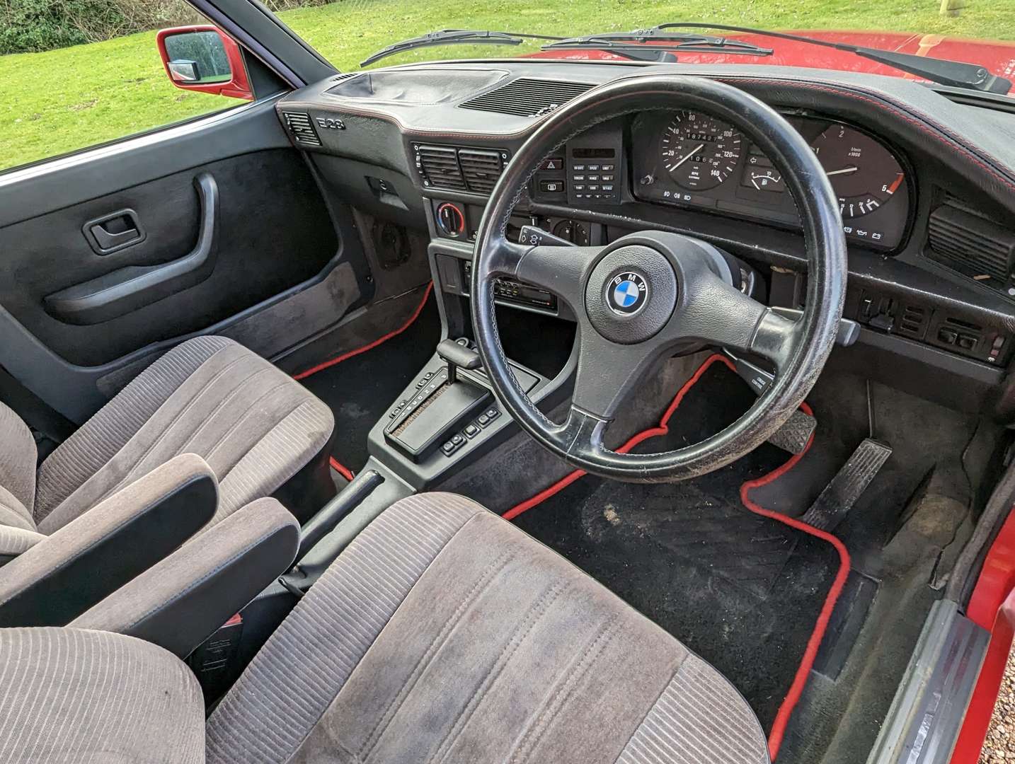 <p>1987 BMW E28 525 E LUX AUTO</p>
