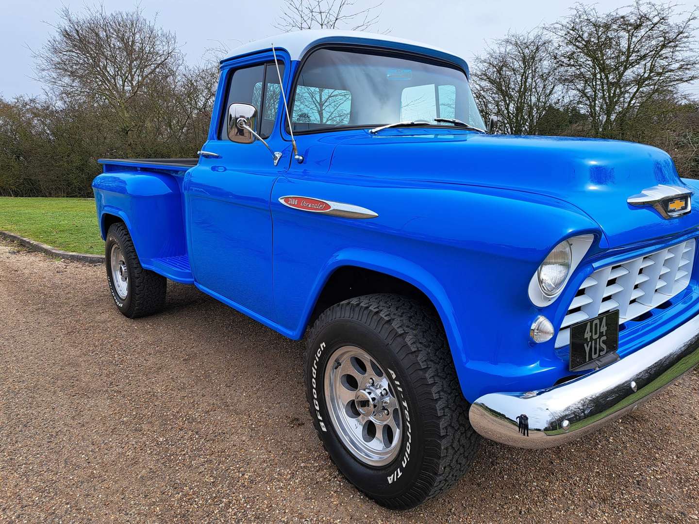 <p>1955 CHEVROLET PICK-UP SIDE STEP LHD</p>