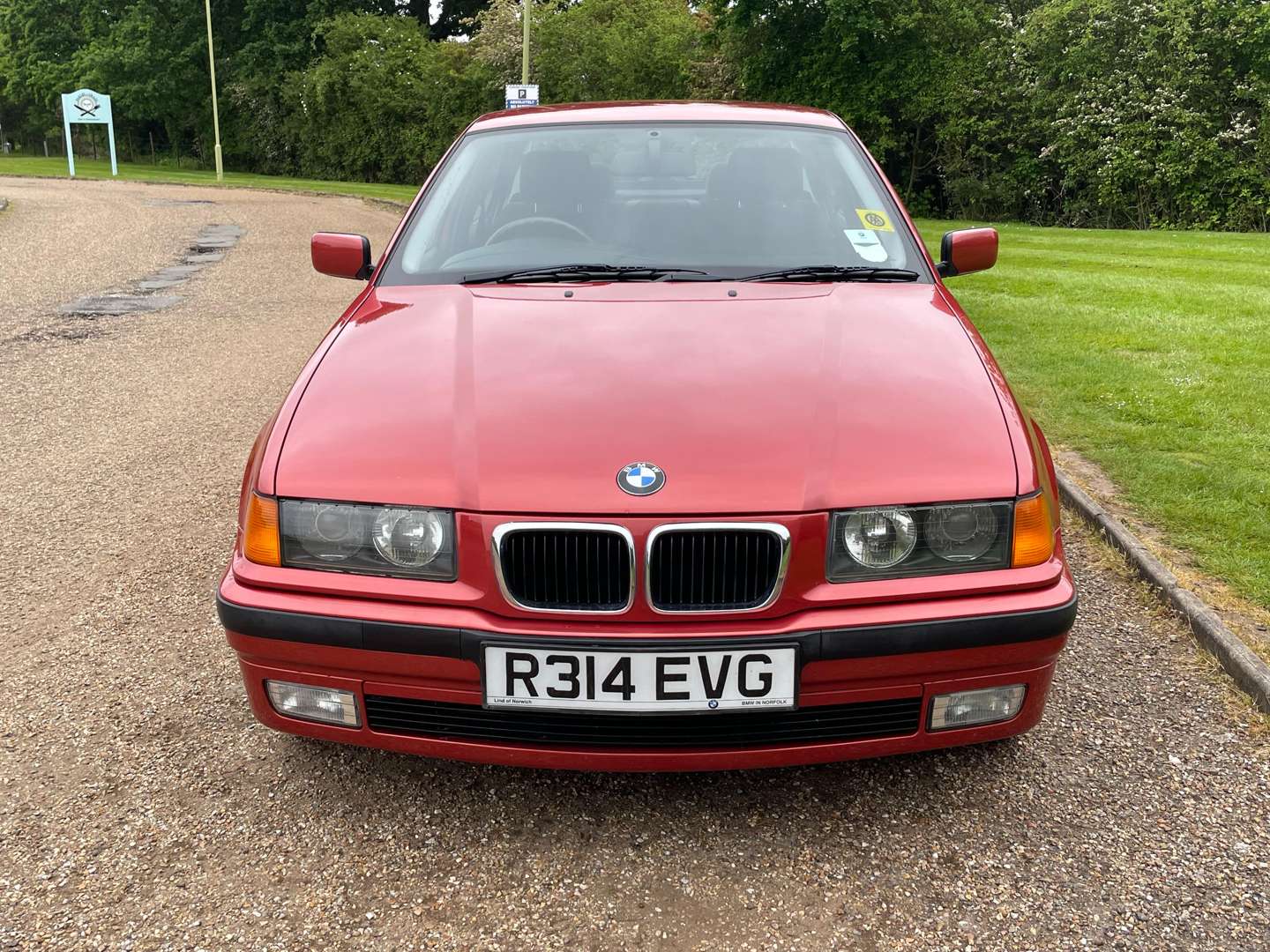 <p>1998 BMW 318 I SE AUTO</p>