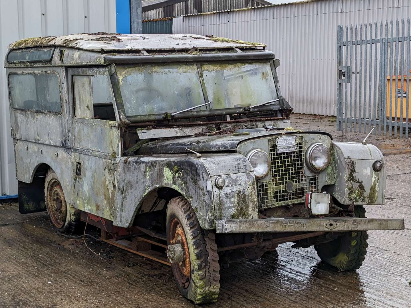 <p>1955 LAND ROVER 86" SERIES I STATION WAGON From the Scottish collection</p>