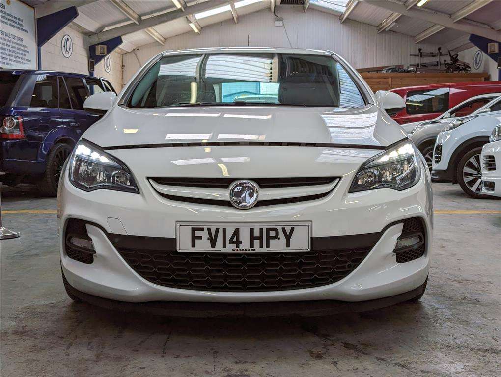 <p>2014 VAUXHALL ASTRA LIMITED EDITION CDT</p>
