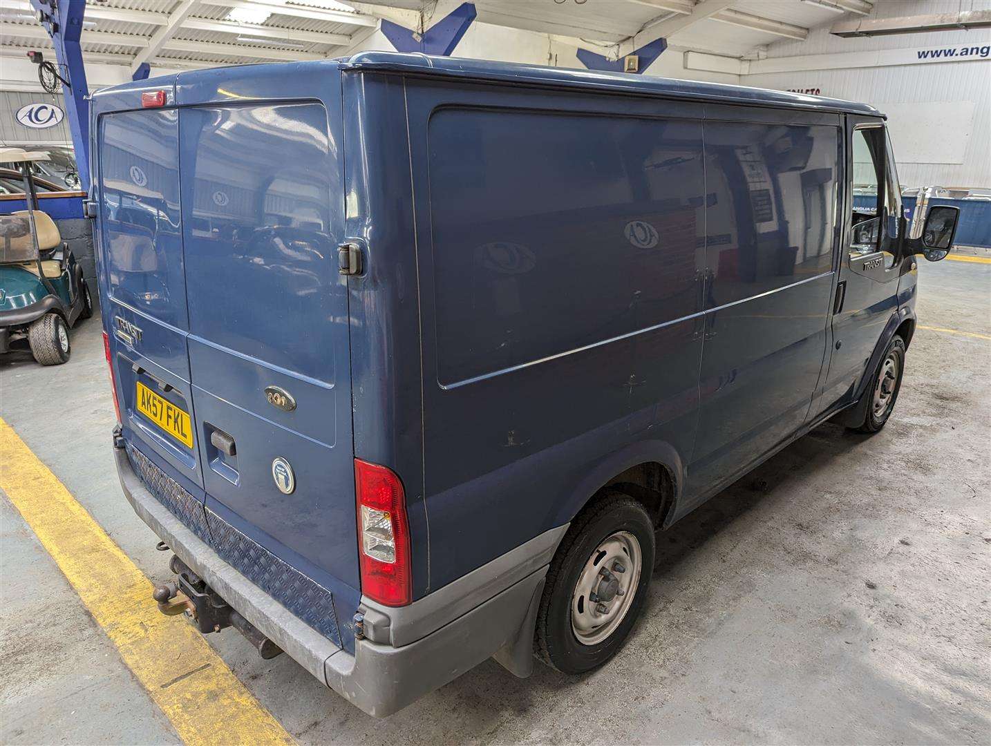 <p>2007 FORD TRANSIT 110 T260S FWD</p>