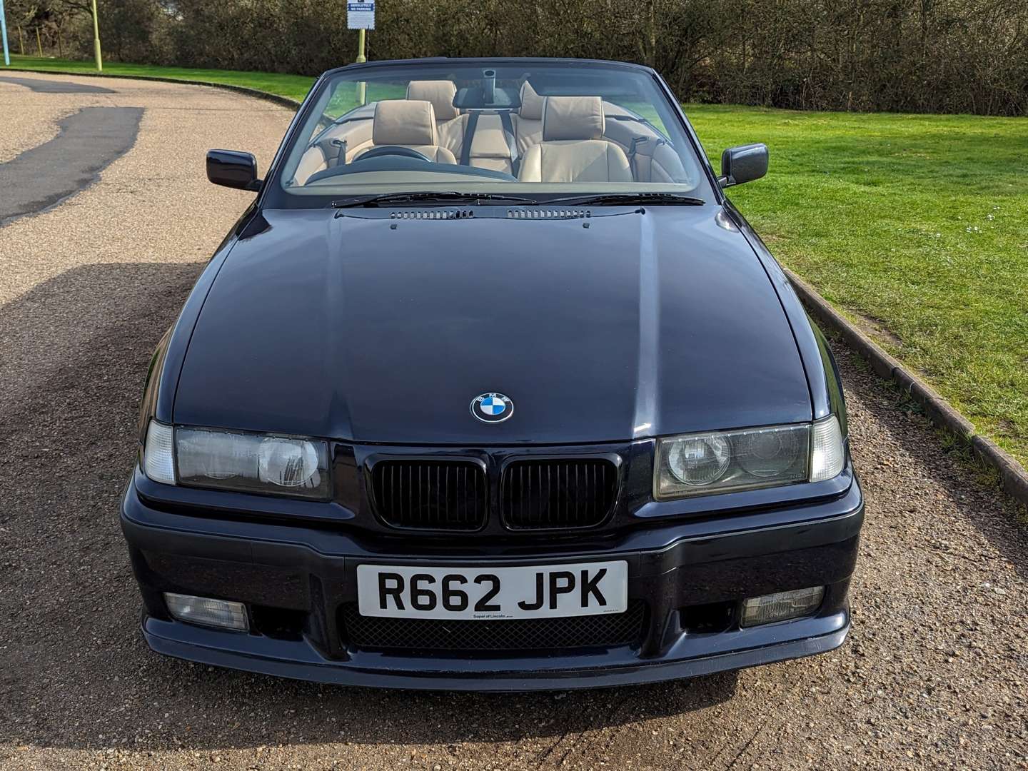 <p>1998 BMW 323I CONVERTIBLE AUTO</p>