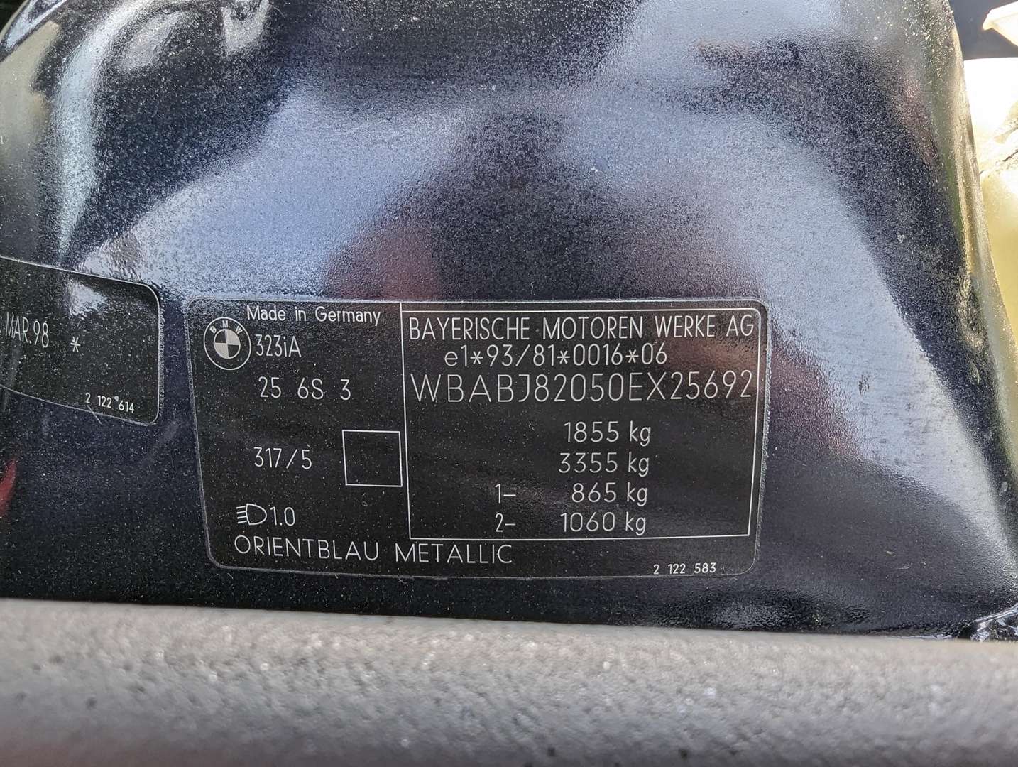 <p>1998 BMW 323I CONVERTIBLE AUTO</p>
