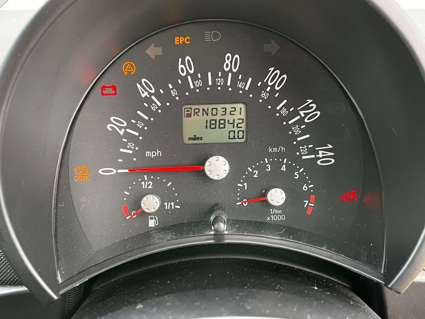 <p>2004 VW BEETLE 2.0 AUTO 18,843 MILES</p>