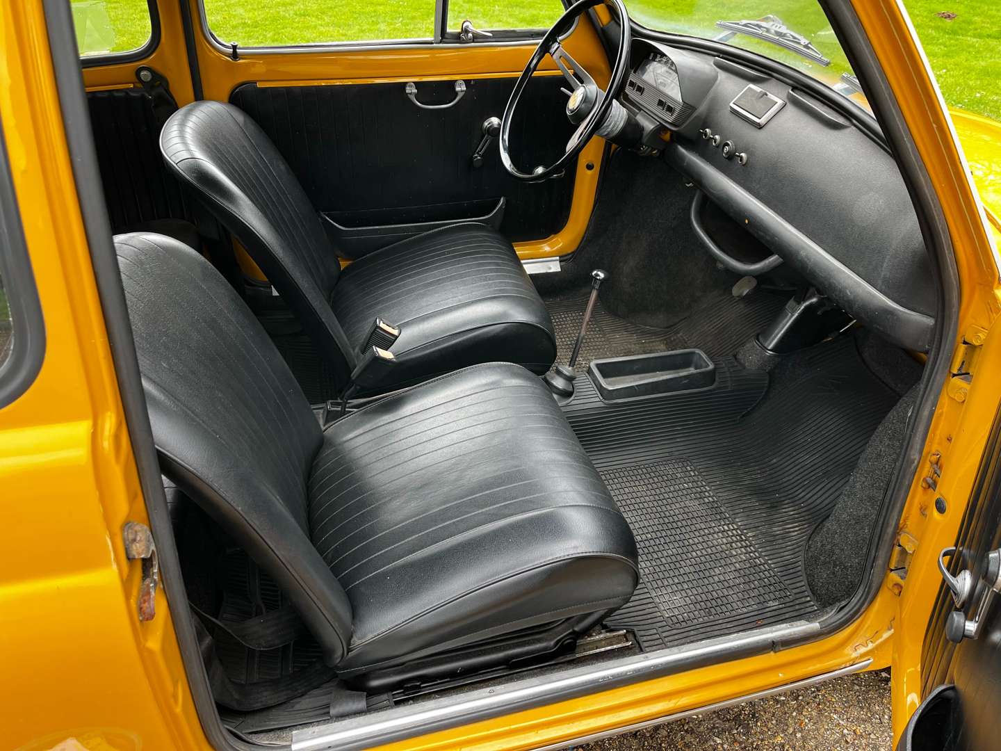 <p>1970 FIAT 500 LHD</p>