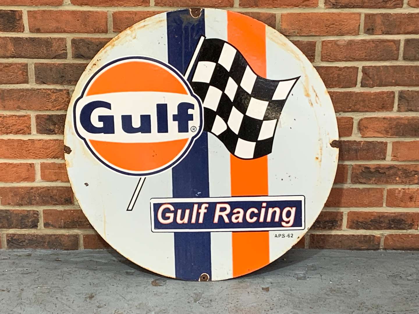 <p>Gulf Racing Circular Enamel Sign</p>