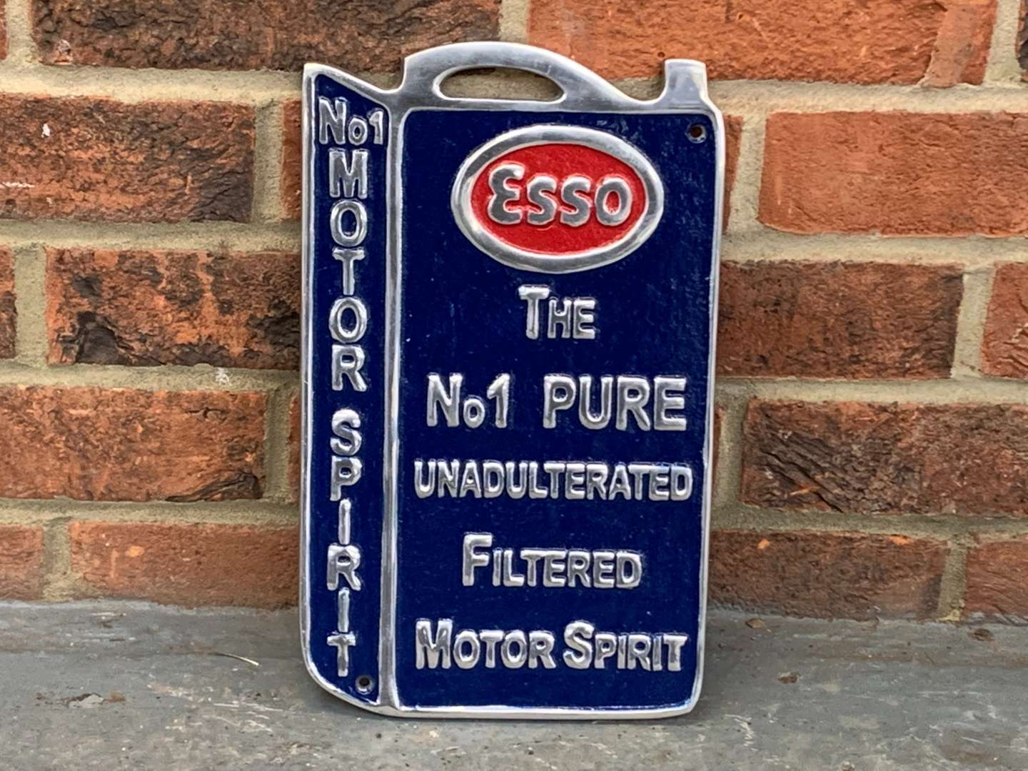 <p>Esso No1 Motor Spirit Cast Aluminium Sign</p>