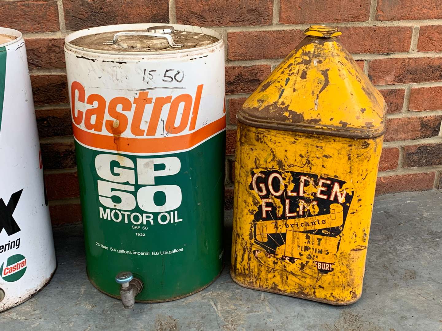 <p>Four Oil Cans Castrol GTX, Golden Film and Regent (4)</p>