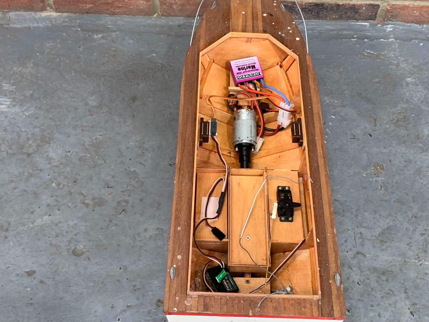 <p>Wooden Made Remote Controlled Boat&nbsp;</p>