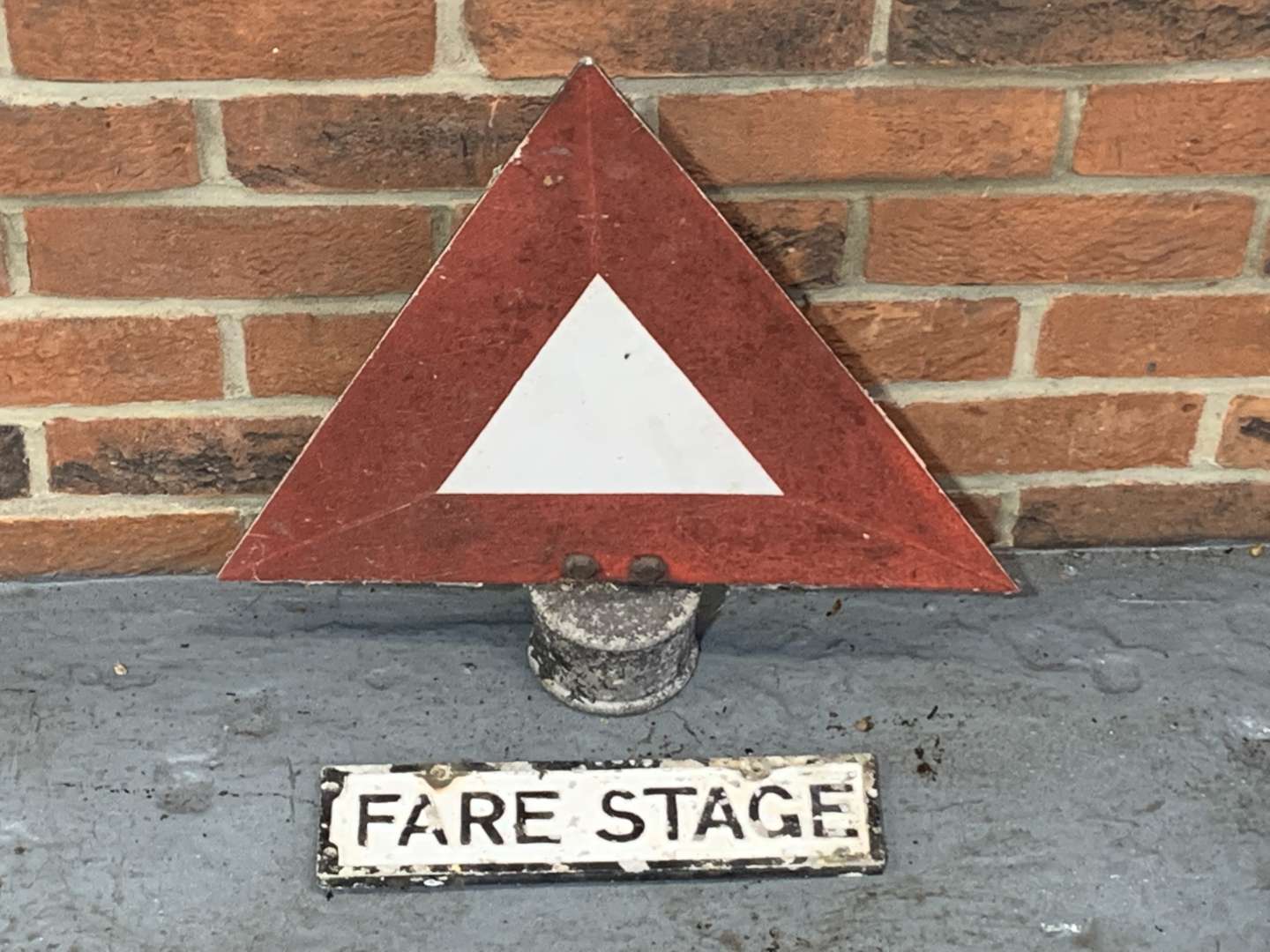 <p>Fare Stage Sign and Triangular Pole Sign</p>