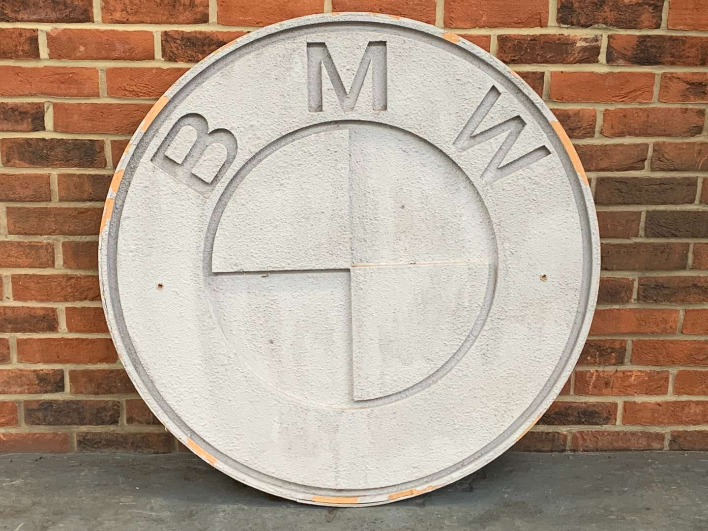 <p>BMW Wooden Made Circular Sign</p>