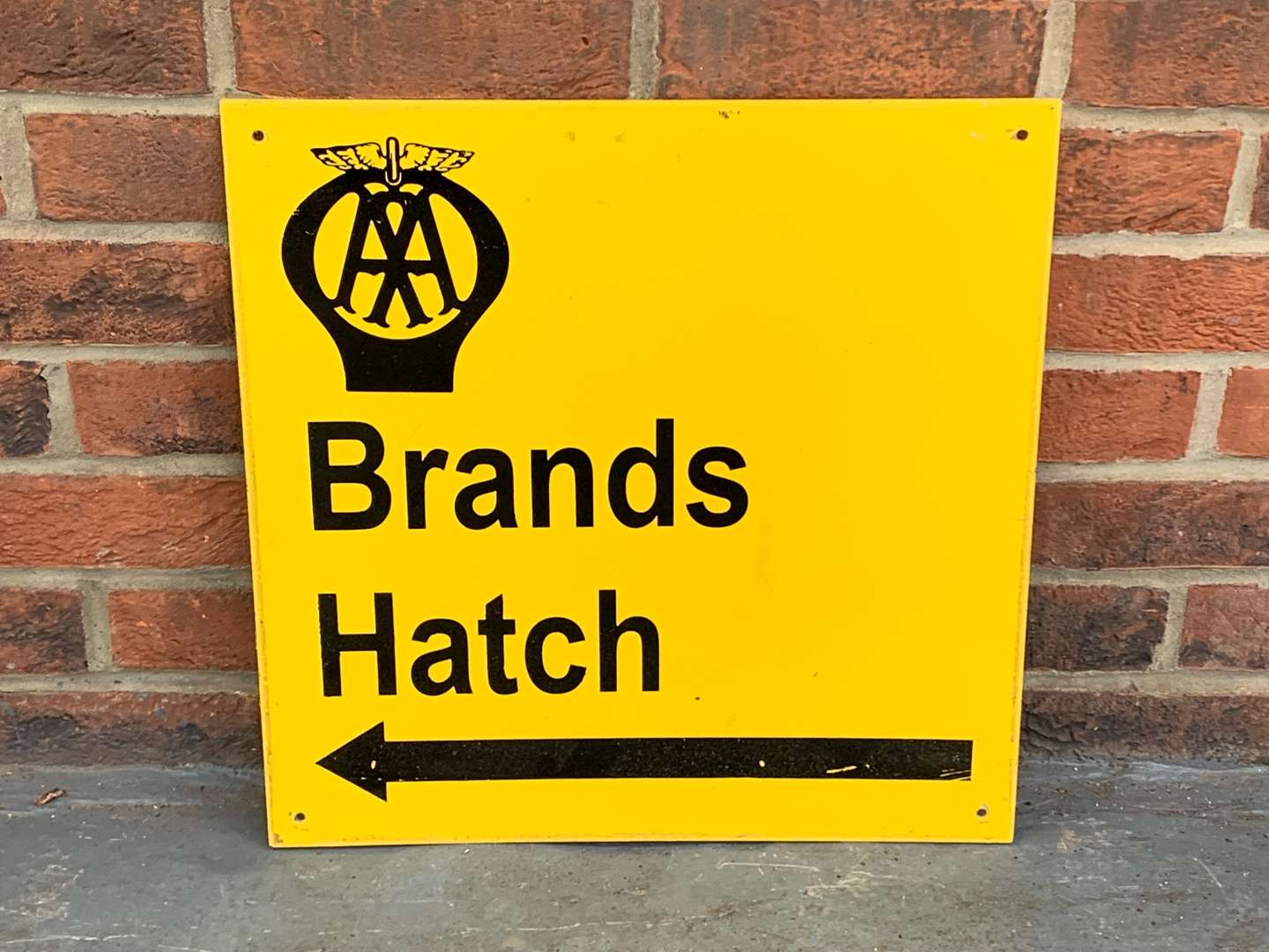 <p>AA Brands Hatch Directional Sign</p>