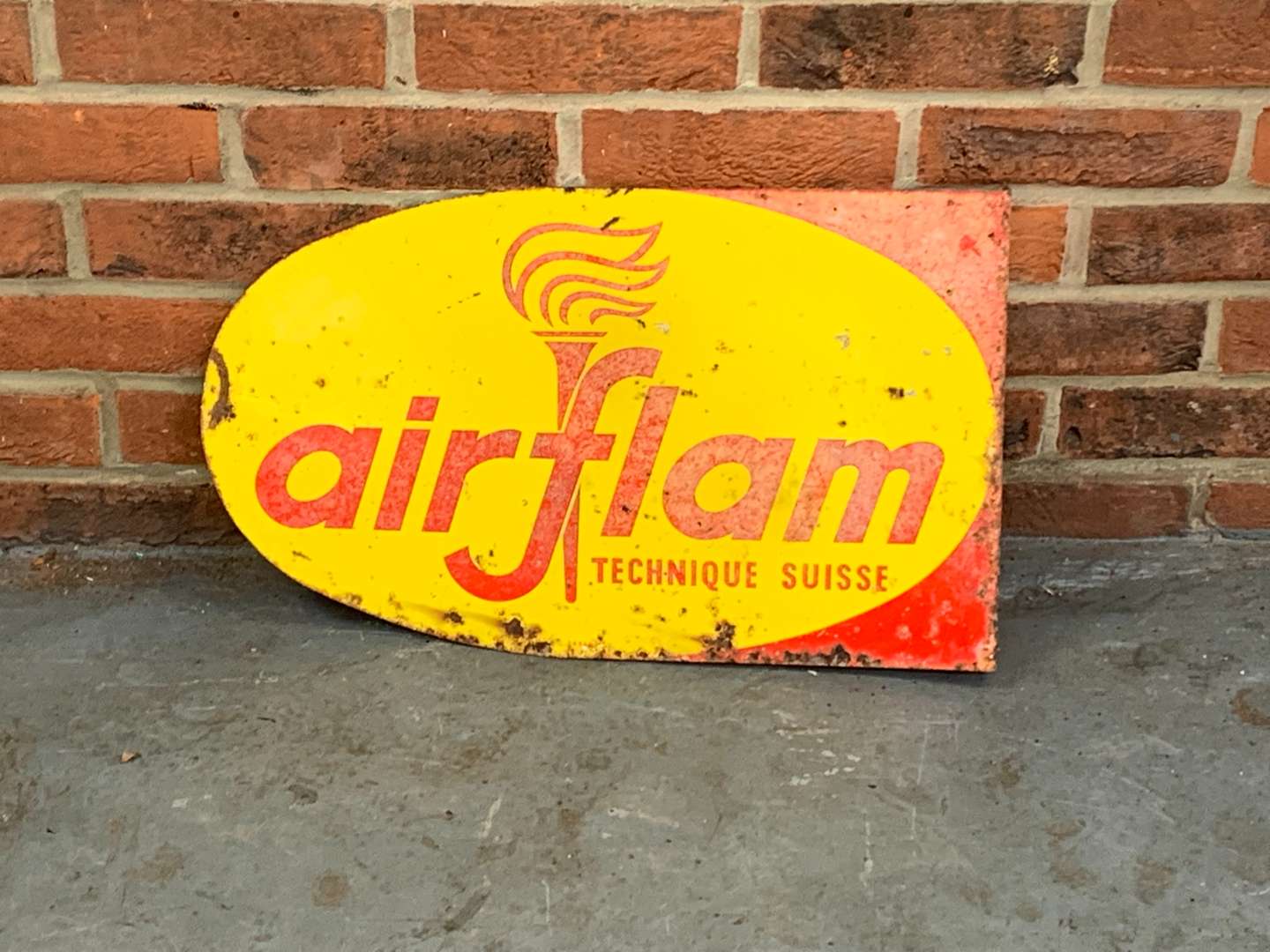 <p>Airflam Metal Flange Sign</p>