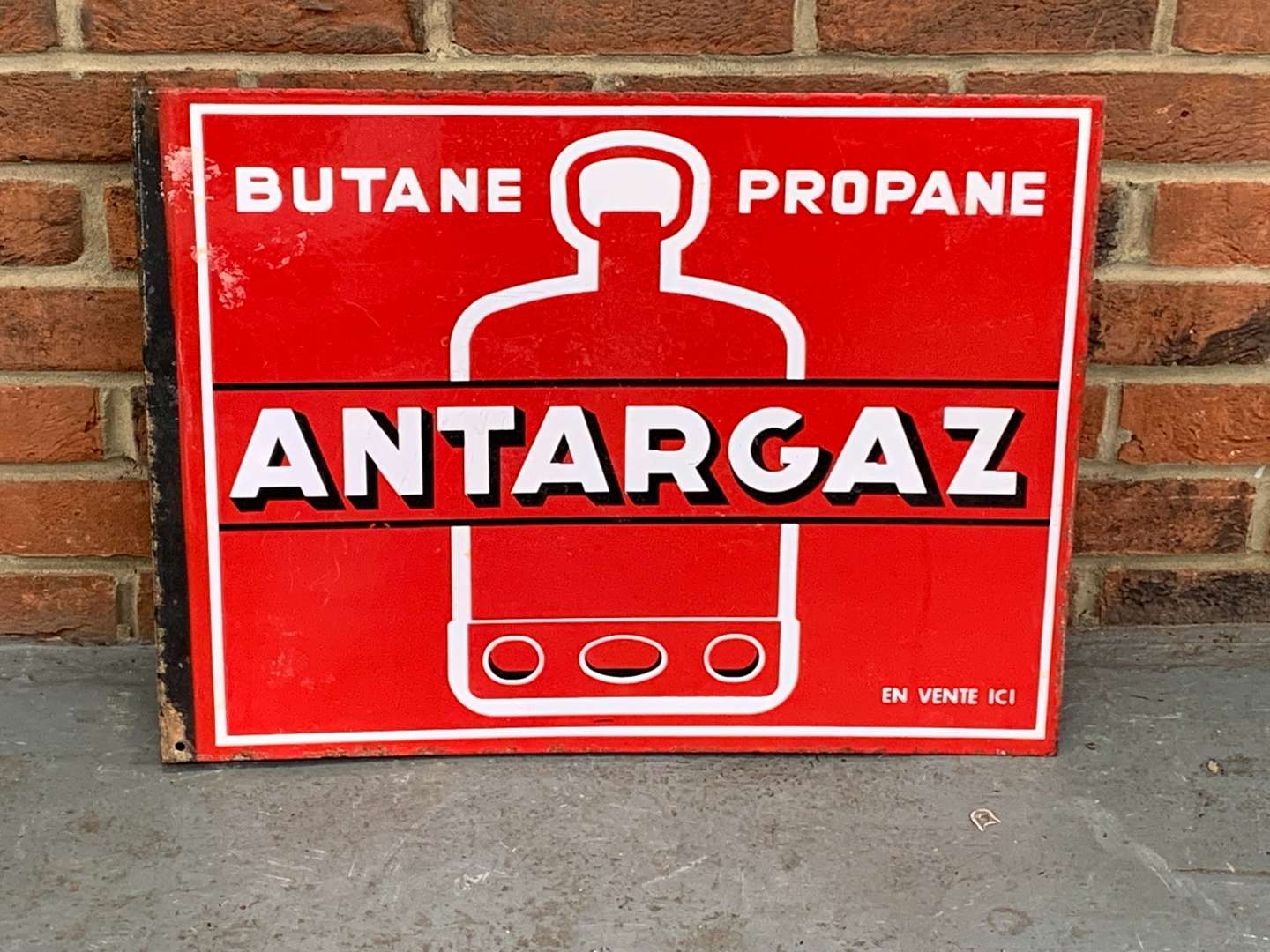 <p>Antargaz Enamel Flange Sign</p>