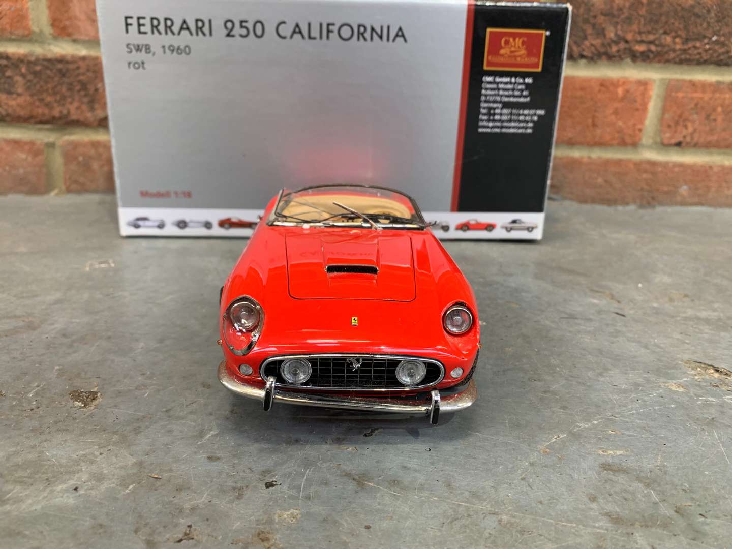 <p>CMC Ferrari 250 California Boxed 1;18 Scale a/f</p>