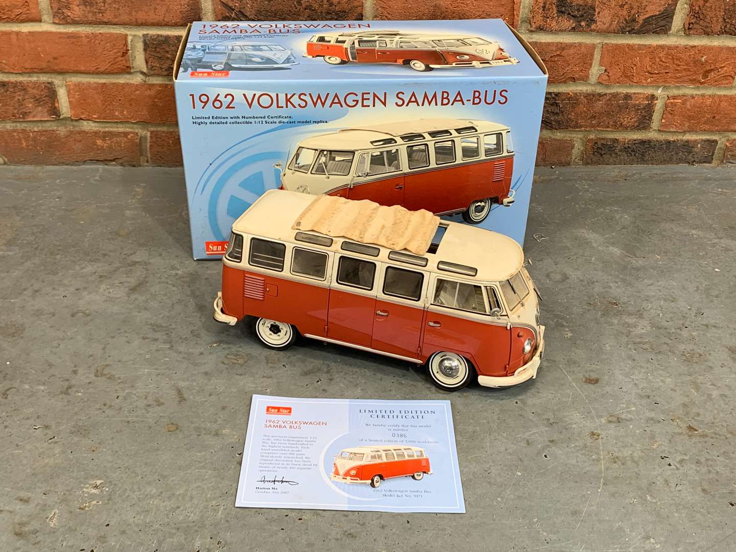 <p>Sun Star 1962 Boxed Volkswagen Samba Bus 1;12 Scale a/f</p>