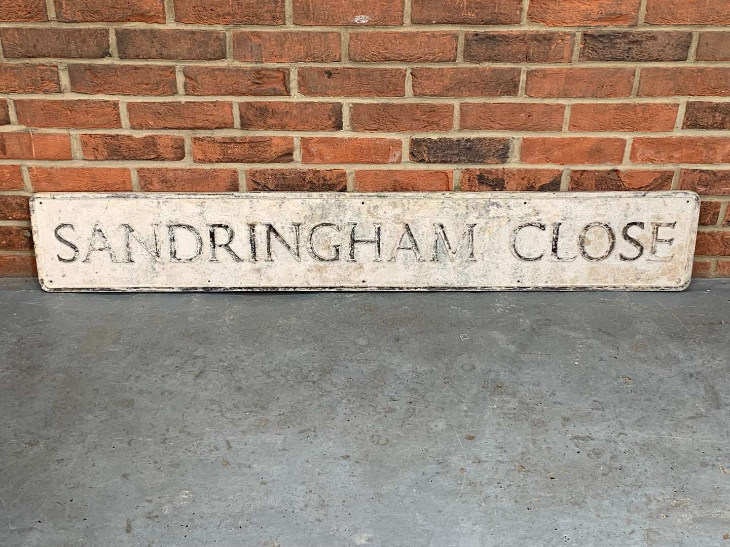 <p>Sandringham Close Street Aluminium Sign</p>