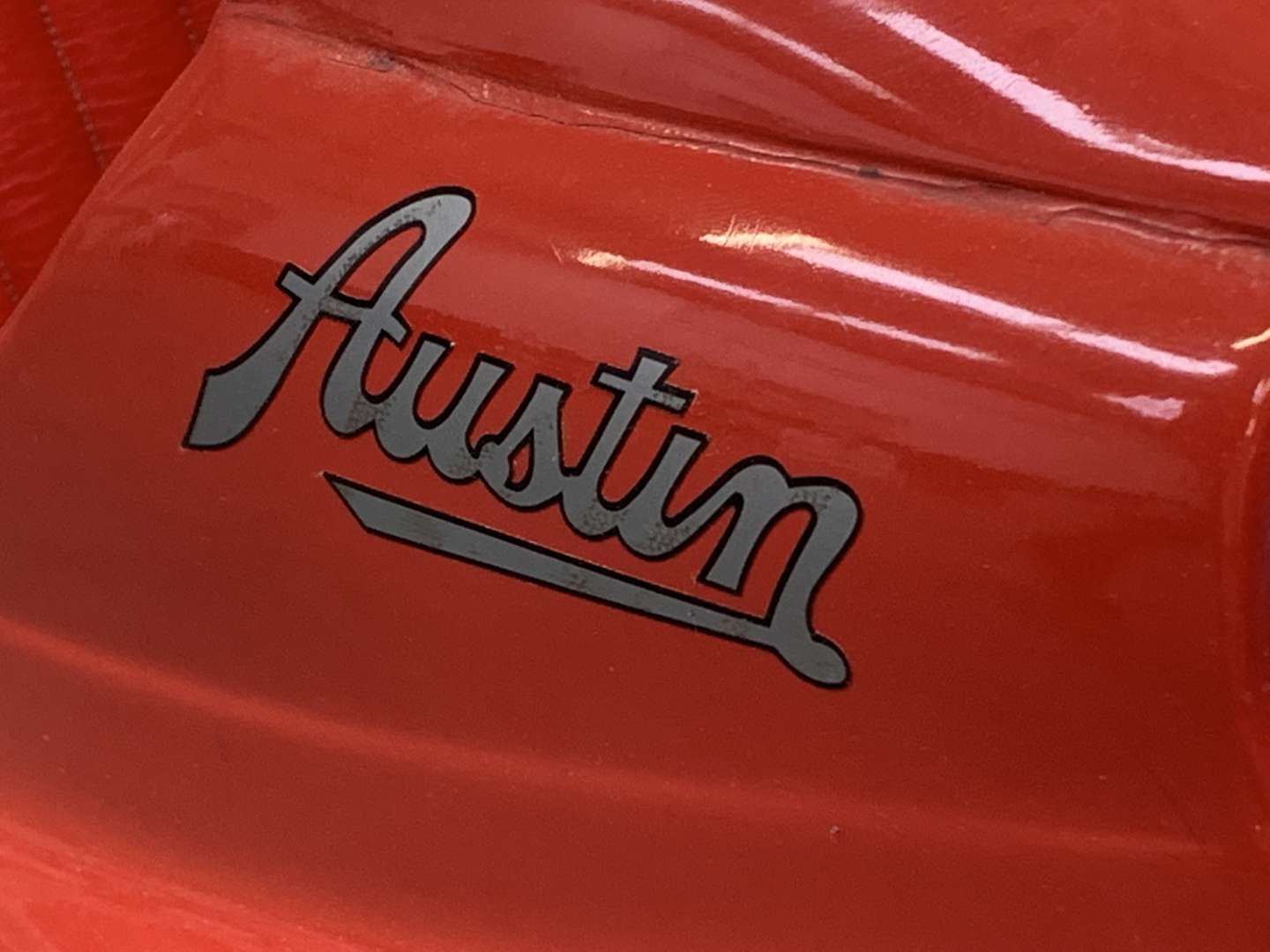 <p>Austin J40 Childs Pedal Car</p>