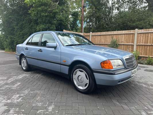 1995 MERCEDES C180 CLASSIC W202 AUTO - ONE REGISTERED KEEPER FROM NEW