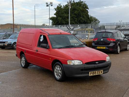 1996 FORD ESCORT VAN 55D